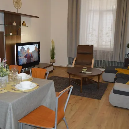 Spacious Center Family 2 Bedrooms Riga